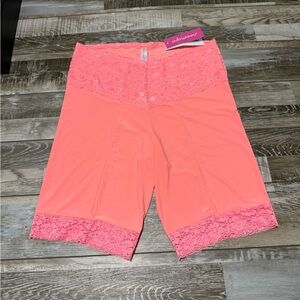 Undersummers Women’s Pink Lace Chafe Relief Shapewear Shorts Size L